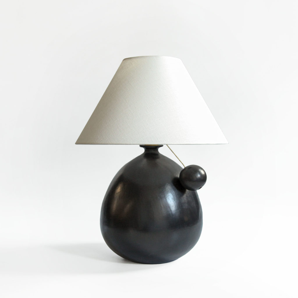 Barro Negro Lamp with Ball Pull