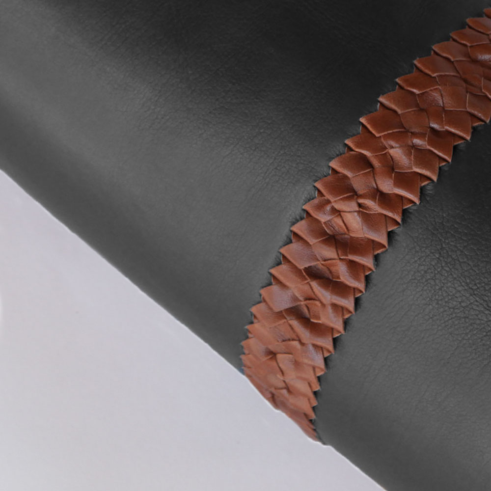 Talabarter-Almendra-Braided-Bolster-Pillow-Detail_negro2