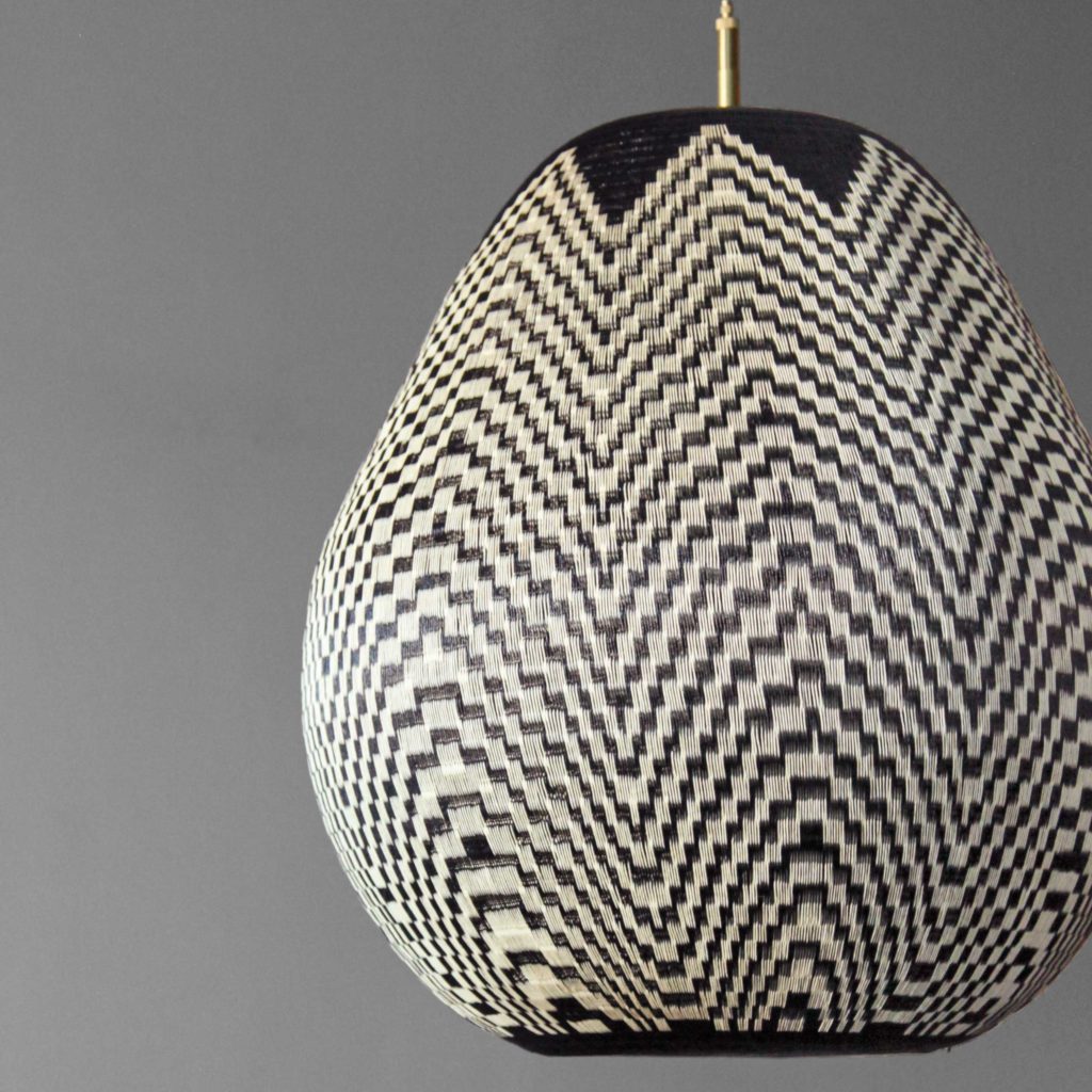 Rios y Riacheulos Pendant hover