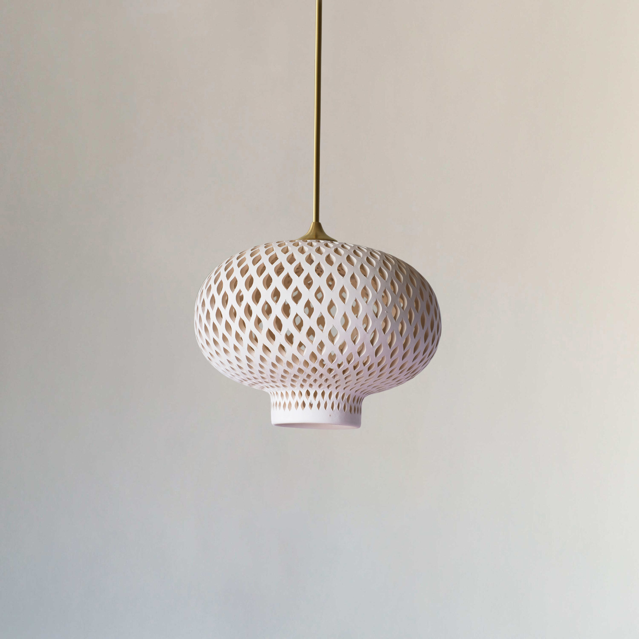 <a href="https://www.lavivahome.com/shop/lighting/esperanza-collection/">Esperanza Collection </a><br /><span style="font-size:9pt;" >Style C Pendant</span> - Image 3