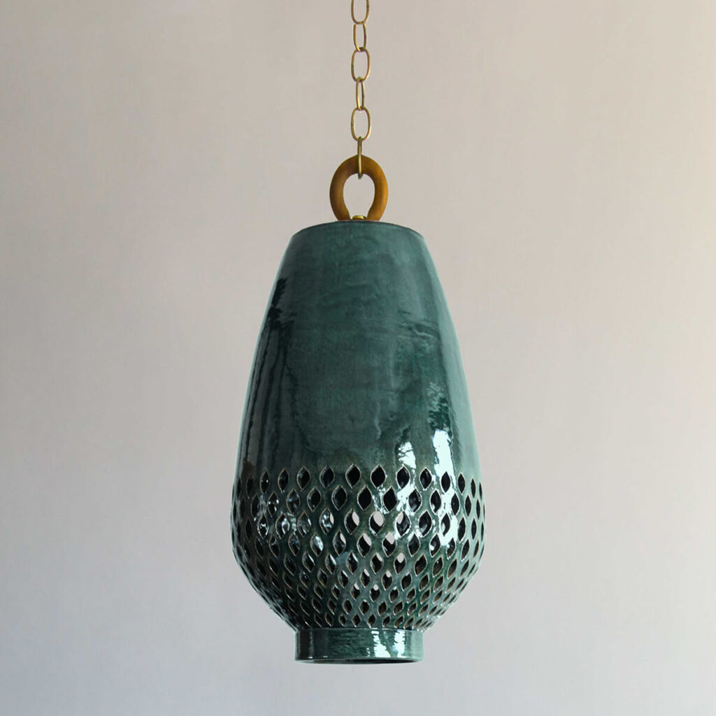 Diamantes Pendant, Size C