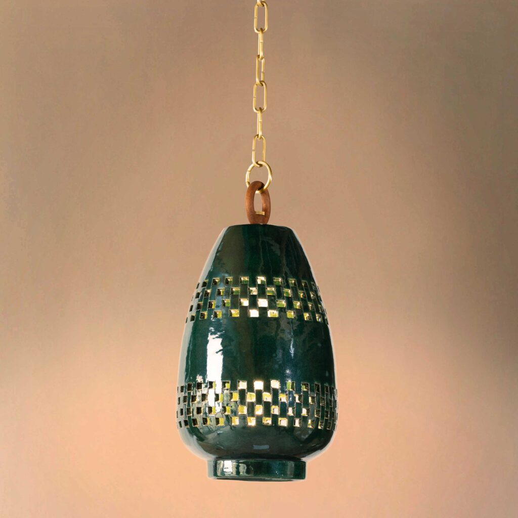 Ajedrez Pendant, Size A hover