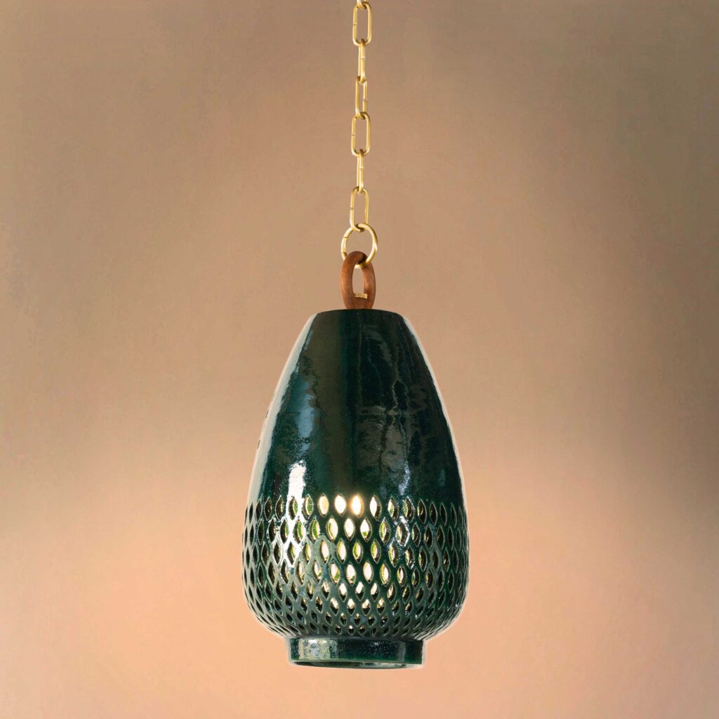 Diamantes Pendant, Size A hover
