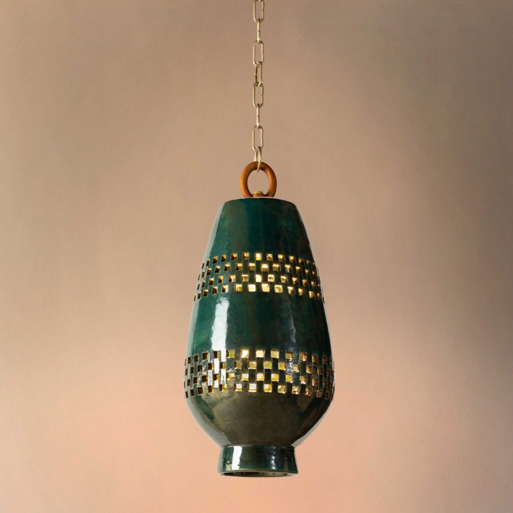 Ajedrez Pendant, Size B hover