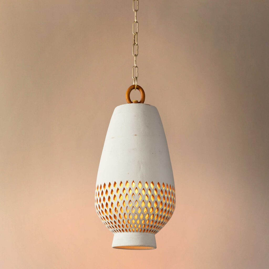 Diamantes Pendant, Size B hover