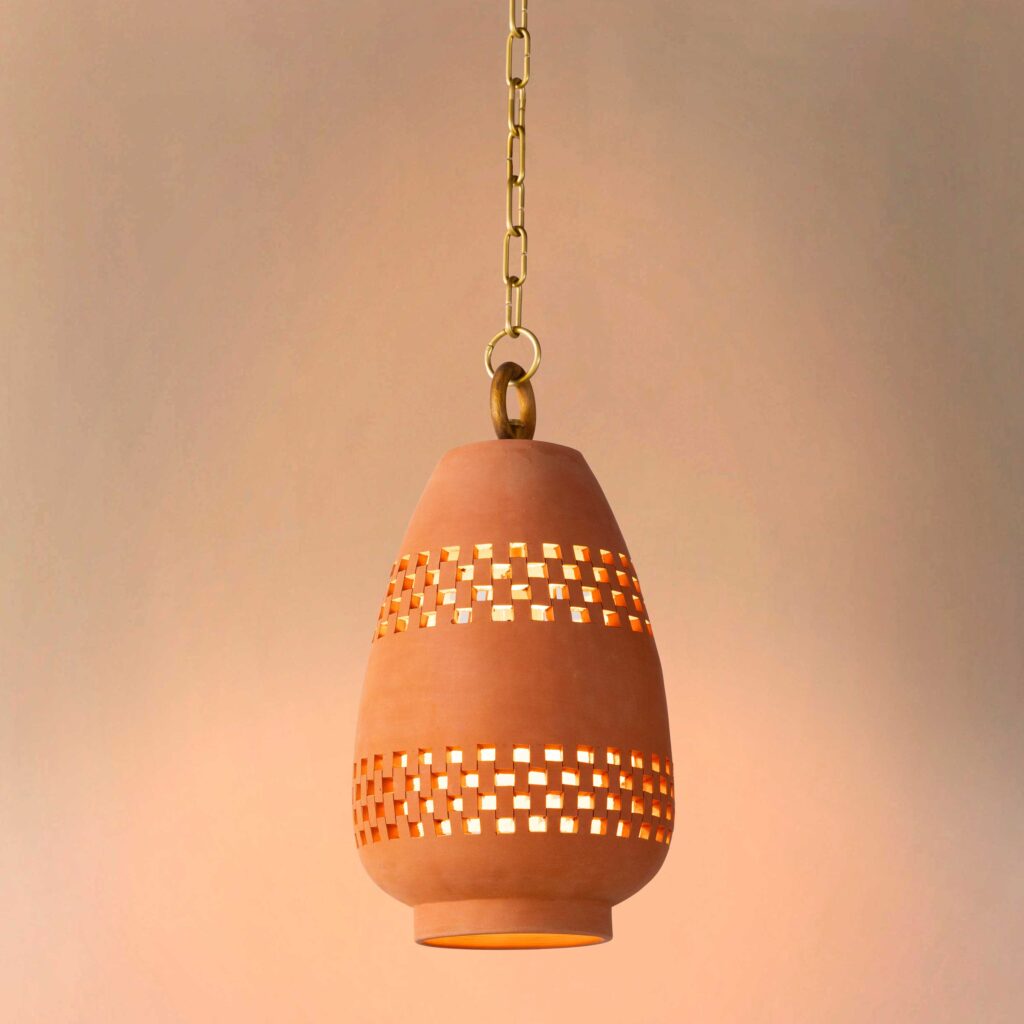 Ajedrez Pendant, Size A hover