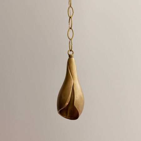 Lirio pendant in brasa finish