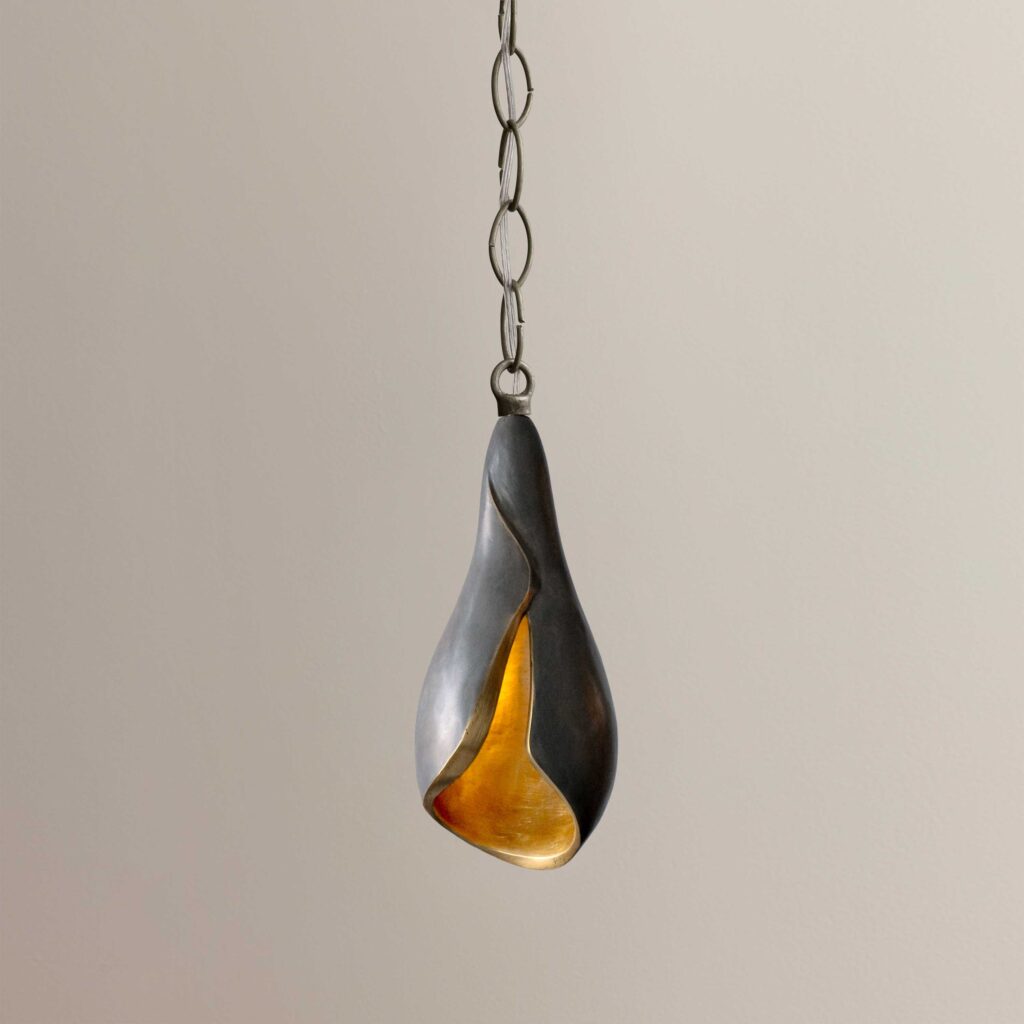 Lirio Pendant hover