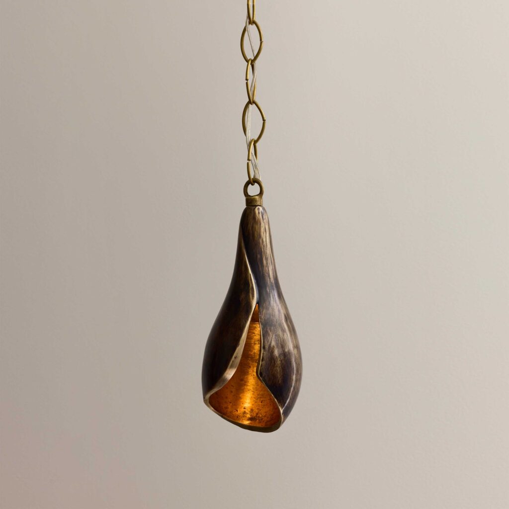 Lirio Pendant hover