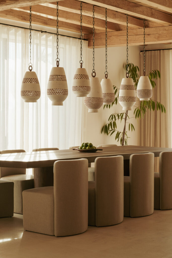 Natural_Asthetik_Ibiza_4 Atzompa pendants over dining room table