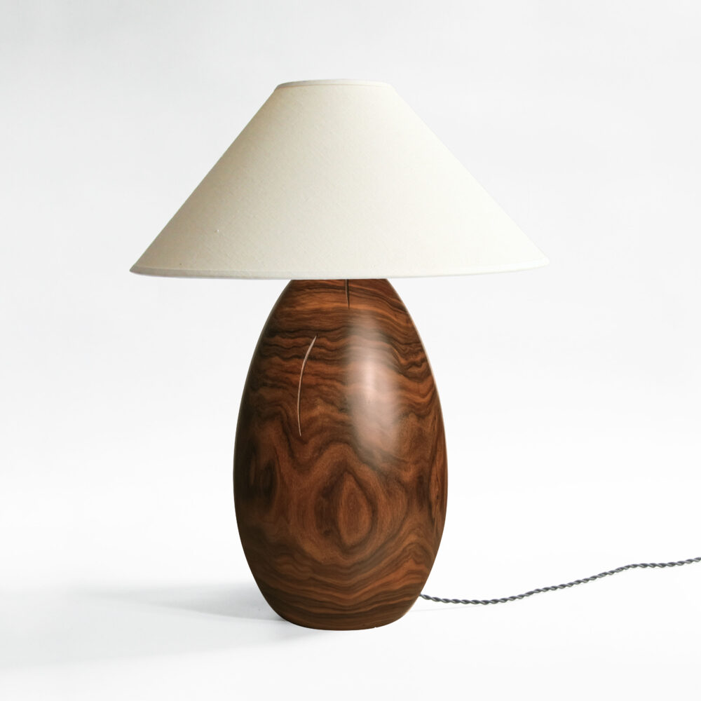 <a href="https://www.lavivahome.com/lighting/arbol-table-lamp-collection/">Árbol Table Lamps</a><br /><span style="font-size:9pt;" > Morado L54</span> - Image 4