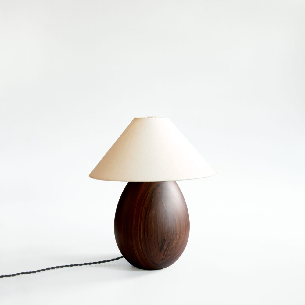 <a href="https://www.lavivahome.com/lighting/arbol-table-lamp-collection/">Árbol Table Lamps</a><br /><span style="font-size:9pt;" > MORADO S1</span> - Image 3