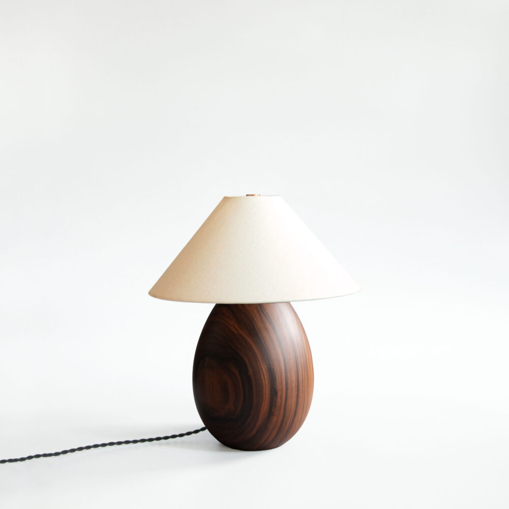 <a href="https://www.lavivahome.com/lighting/arbol-table-lamp-collection/">Árbol Table Lamps</a><br /><span style="font-size:9pt;" > MORADO S2</span>
