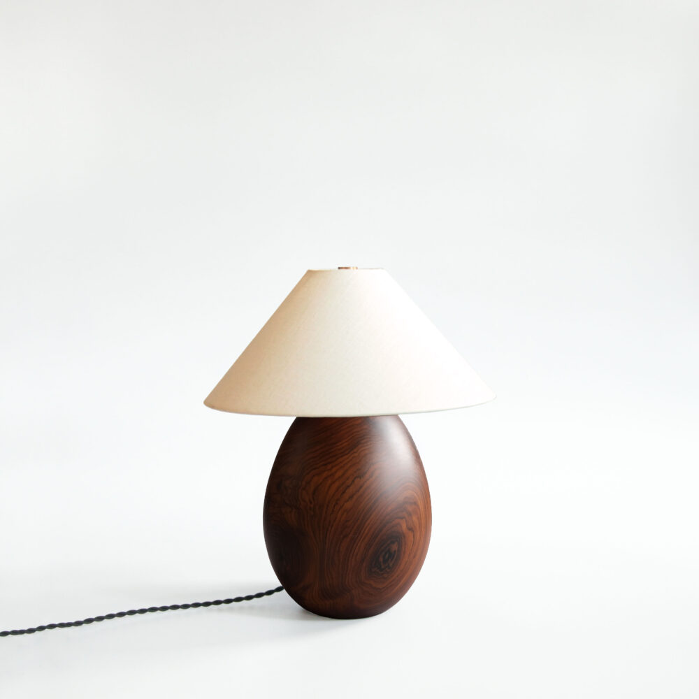 <a href="https://www.lavivahome.com/lighting/arbol-table-lamp-collection/">Árbol Table Lamps</a><br /><span style="font-size:9pt;" > MORADO S3</span> - Image 3