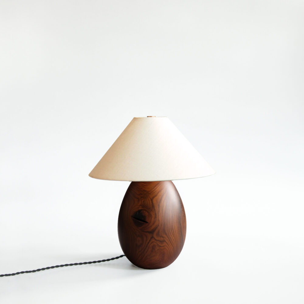 <a href="https://www.lavivahome.com/lighting/arbol-table-lamp-collection/">Árbol Table Lamps</a><br /><span style="font-size:9pt;" > MORADO S9</span> - Image 3