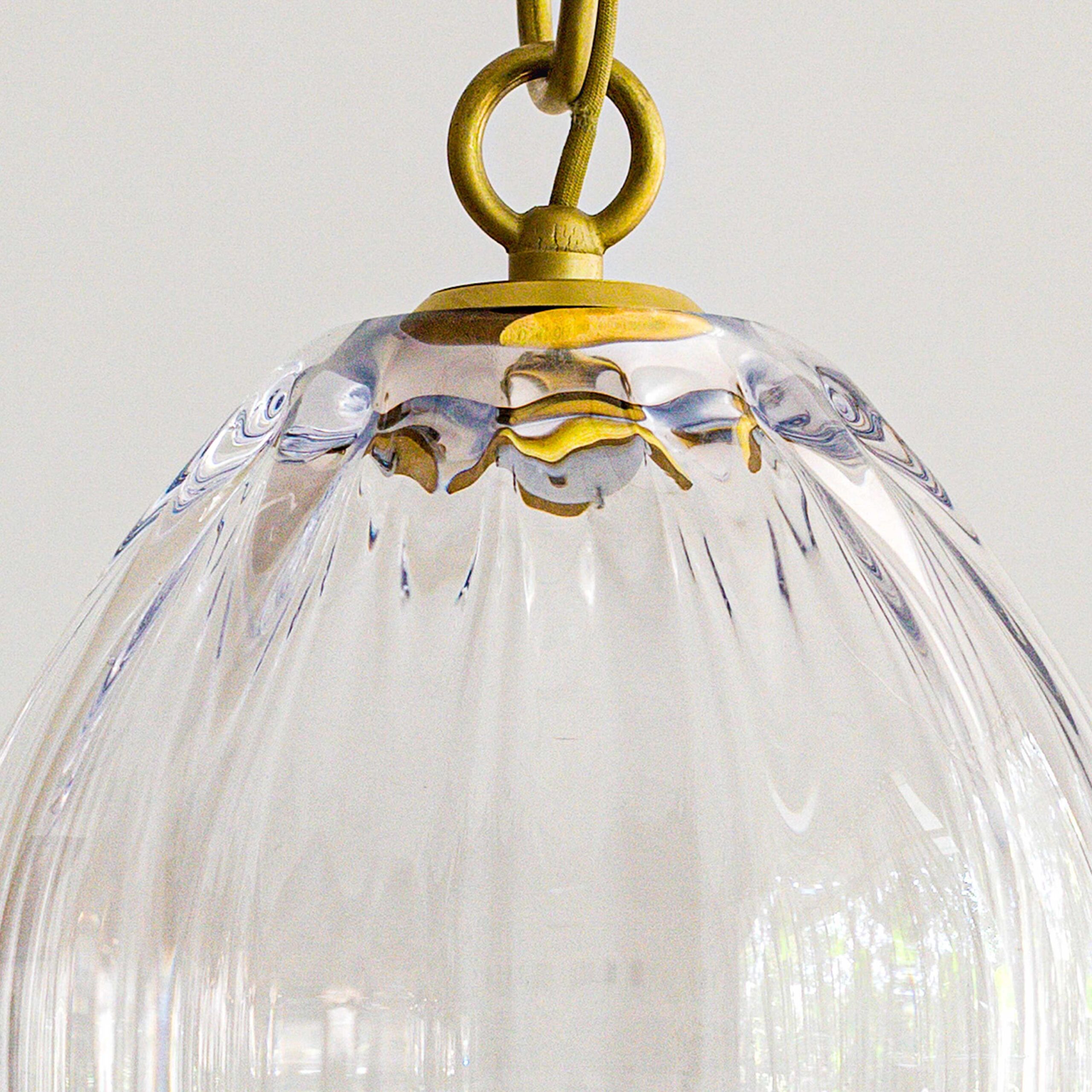 Tobala pendant in clear glass detail
