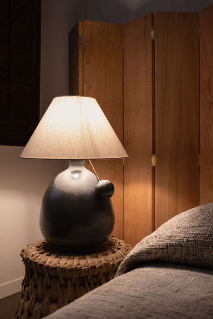 Barro_Lifestyle_1 ceramic table lamp